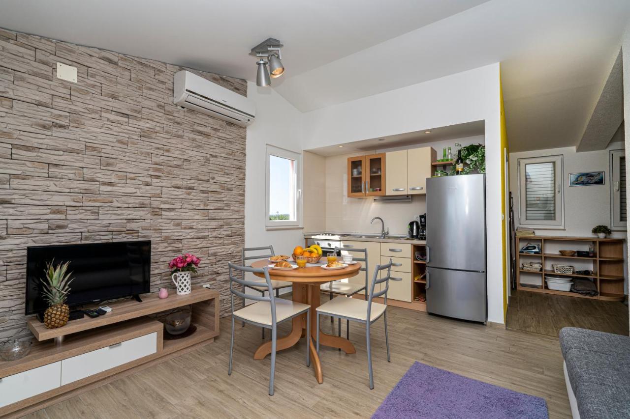 Seaview & Balcony Apartment Petra جادريغا المظهر الخارجي الصورة
