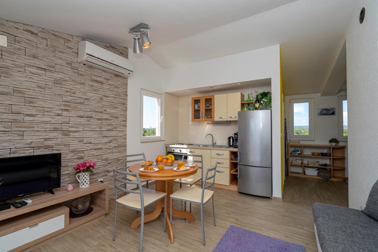 Seaview & Balcony Apartment Petra جادريغا المظهر الخارجي الصورة