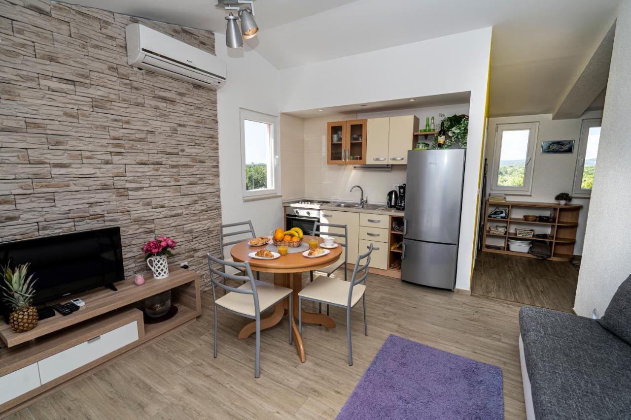 Seaview & Balcony Apartment Petra جادريغا المظهر الخارجي الصورة